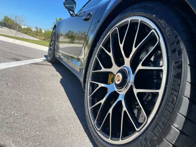 2014 Porsche 911 - Image 29