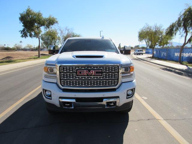 2019 GMC Sierra 2500 Denali HD Denali photo 3