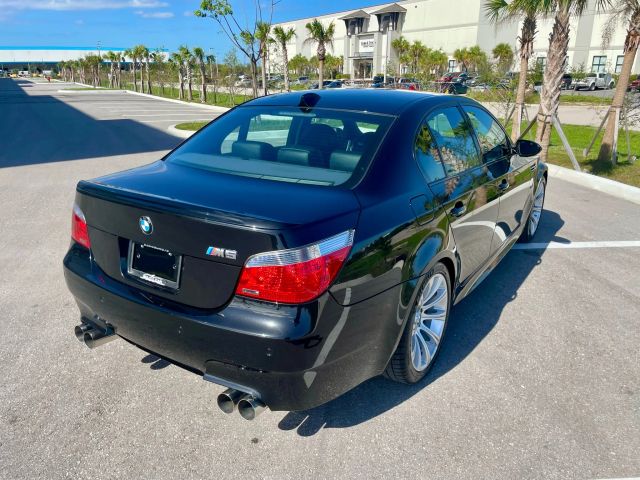 2007 Bmw M5 - Image 16