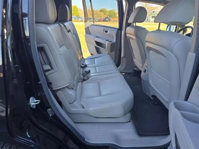 2012 Honda Pilot - Image 19