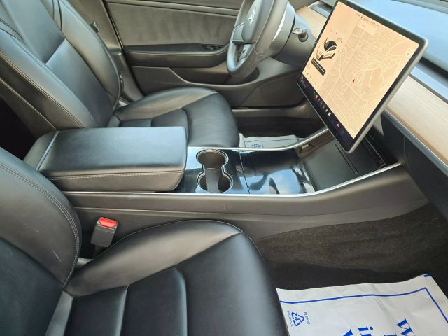 2020 Tesla Model 3 - Image 29