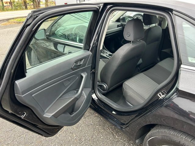 2024 Volkswagen Jetta - Image 15