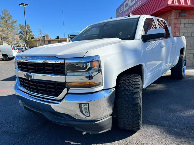 2017 Chevrolet Silverado 1500 Crew Cab - Image 2