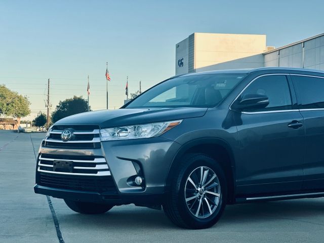 2018 Toyota Highlander - Image 10