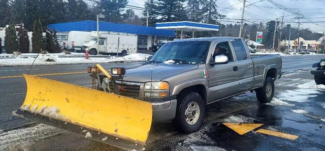 2004 Ford F-350 Super Duty XL photo 2