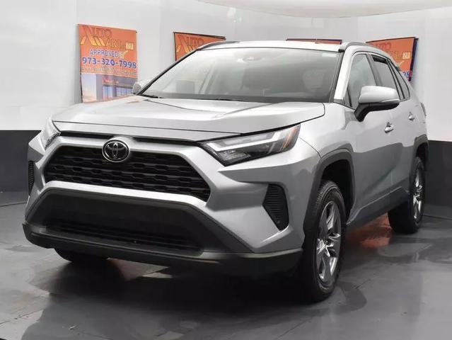 2024 Toyota RAV4 XLE photo 39