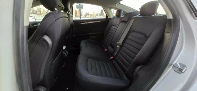 2016 Ford Fusion Se Hybrid Sedan 4d - Image 11