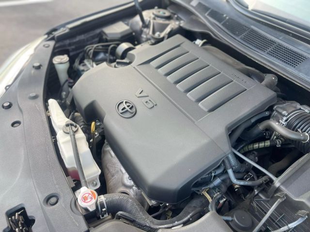 2017 Toyota Camry - Image 21