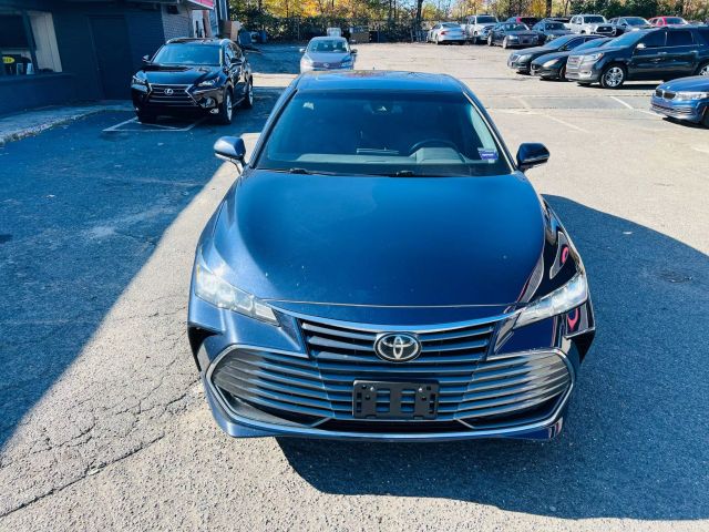 2019 Toyota Avalon - Image 18