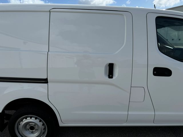 2021 Nissan Nv200 - Image 10