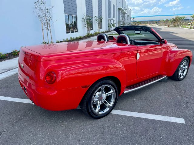 2003 Chevrolet Ssr - Image 1