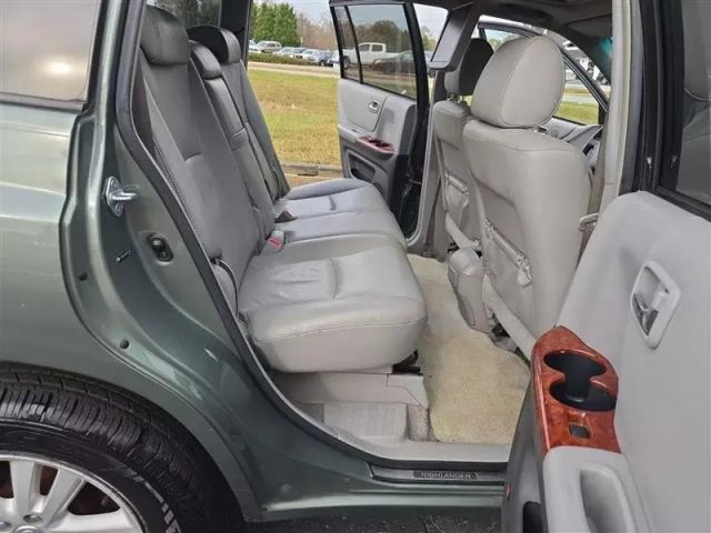 2007 Toyota Highlander - Image 18