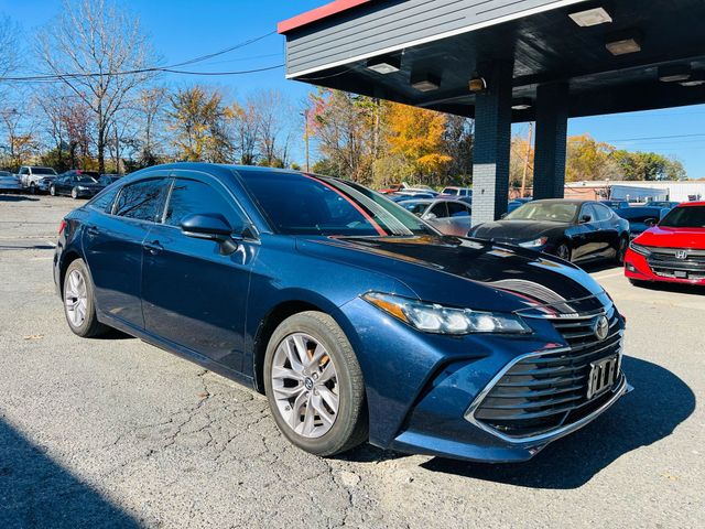 2019 Toyota Avalon - Image 1