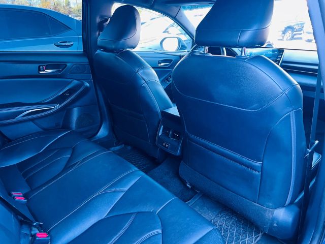 2019 Toyota Avalon - Image 28