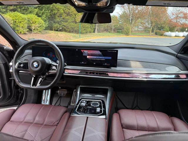 2023 BMW 7 Series 760i photo 32