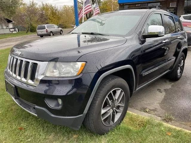 2011 Jeep Grand Cherokee - Image 41
