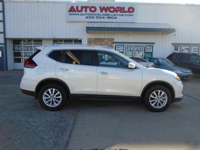 Nissan Rogue's photo