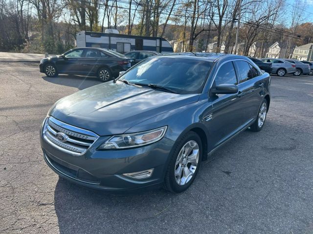 2010 Ford Taurus - Image 1
