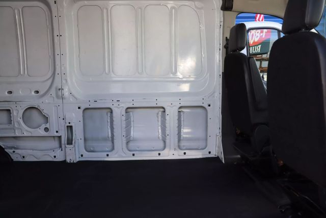 2022 Ford Transit 250 Cargo Van - Image 13