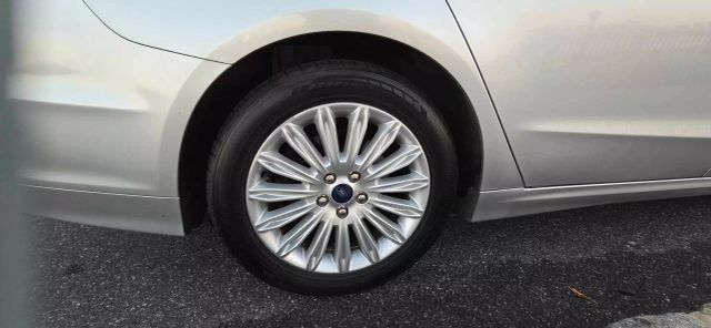 2016 Ford Fusion Se Hybrid Sedan 4d - Image 41