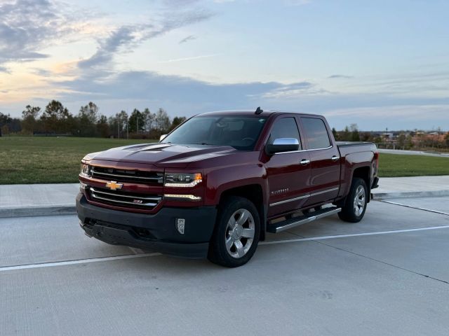 2017 Chevrolet Silverado 1500 Crew Cab - Image 26