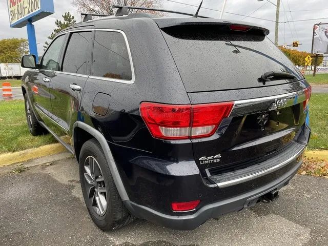 2011 Jeep Grand Cherokee - Image 49