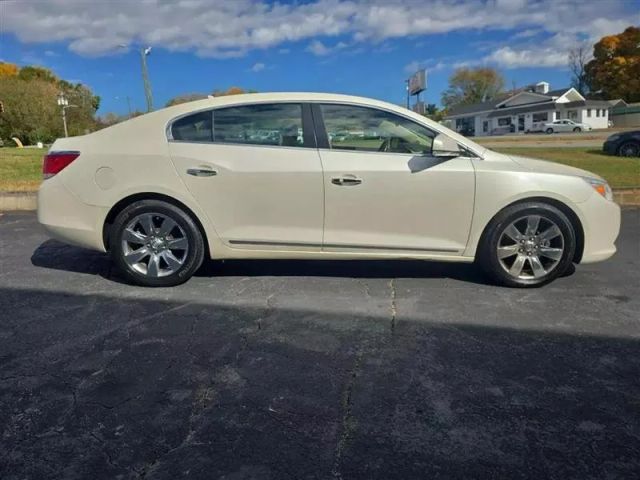 2010 Buick Lacrosse - Image 4