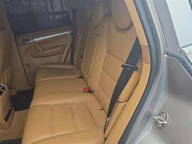 2009 Porsche Cayenne - Image 22