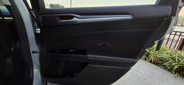 2016 Ford Fusion Se Hybrid Sedan 4d - Image 35