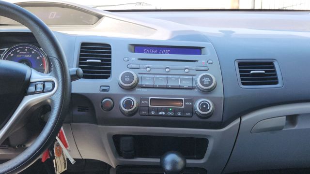 2009 Honda Civic - Image 22