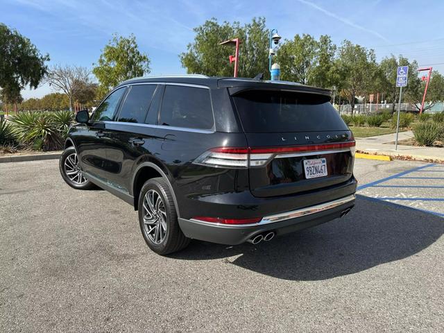 2022 Lincoln Aviator Base photo 3