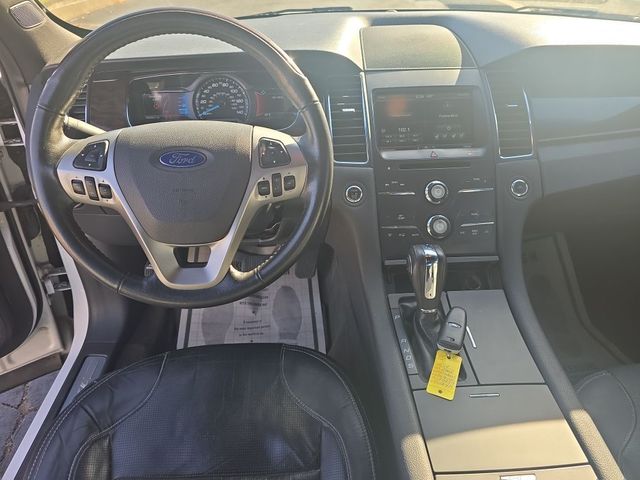 2014 Ford Taurus - Image 10