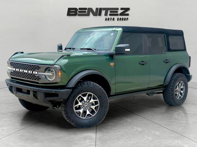 2023 Ford Bronco 4-Door Badlands photo 3