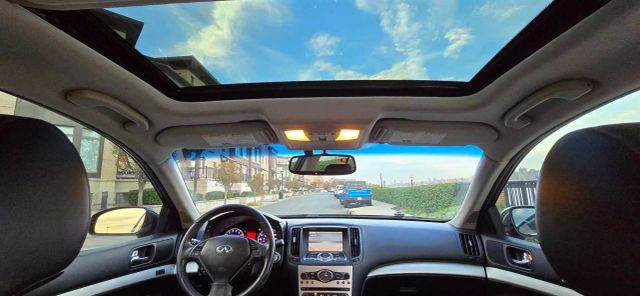 2007 Infiniti G35x Sedan 4d - Image 15