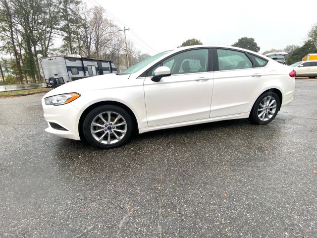 2017 Ford Fusion - Image 2