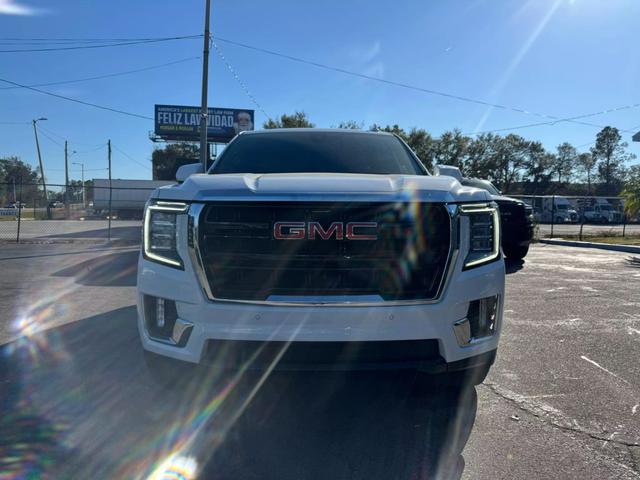 2021 GMC Yukon SLE photo 2