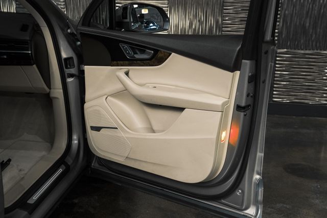 2017 Audi Q7 3.0t Prestige Sport Utility 4d - Image 45