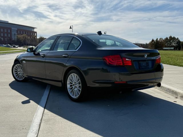 2012 Bmw 5 Series - Image 3