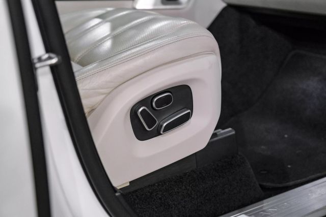 2013 Land Rover Range Rover Hse Sport Utility 4d - Image 35