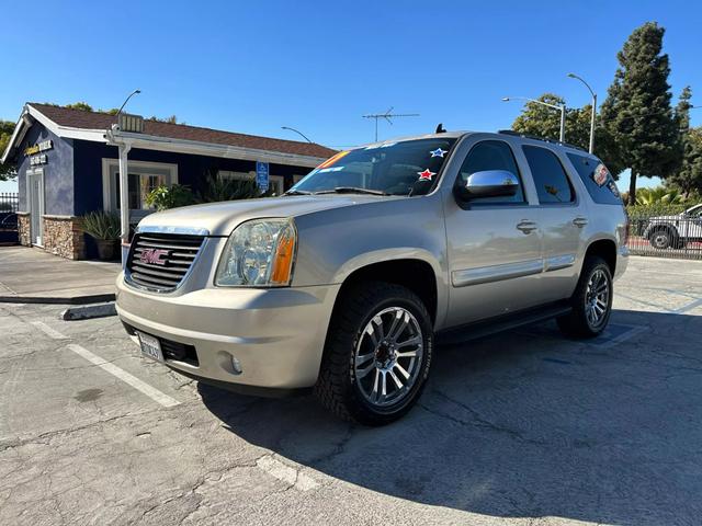 2007 GMC Yukon SLE2 photo 2