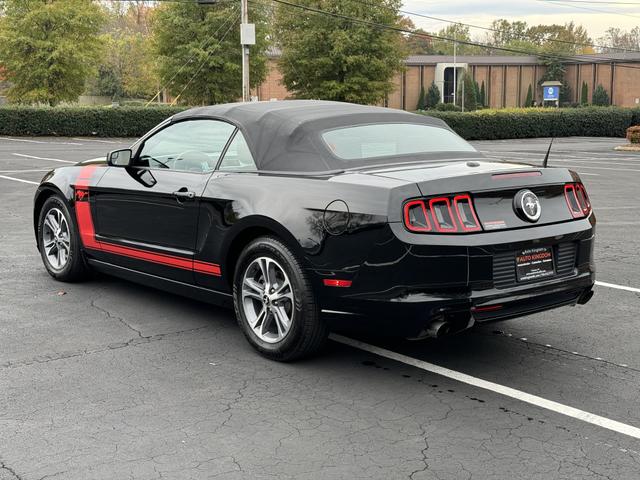 2014 Ford Mustang V6 photo 10