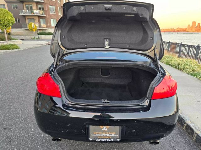 2009 Infiniti G37x Sedan 4d - Image 10