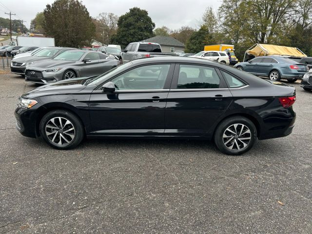 2024 Volkswagen Jetta - Image 4