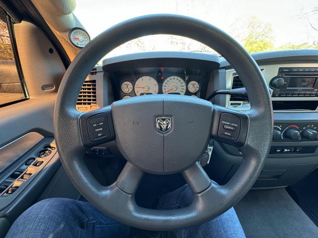 2008 Dodge Ram 2500 Pickup SLT photo 29