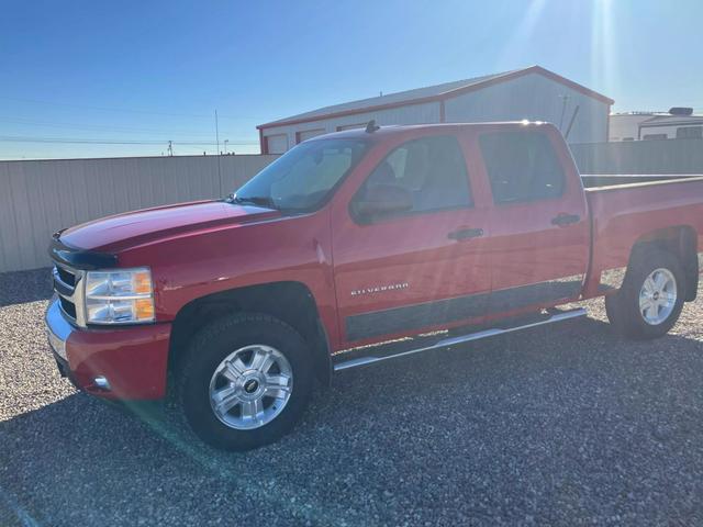 2011 Chevrolet Silverado 1500 LT photo 4