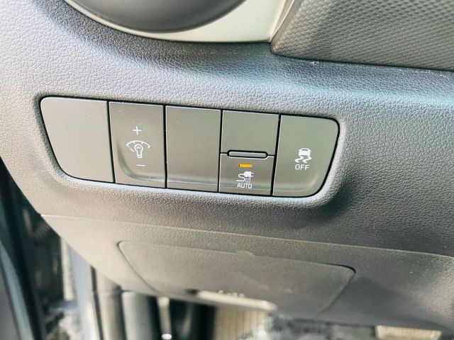 2023 Hyundai Kona Electric - Image 31