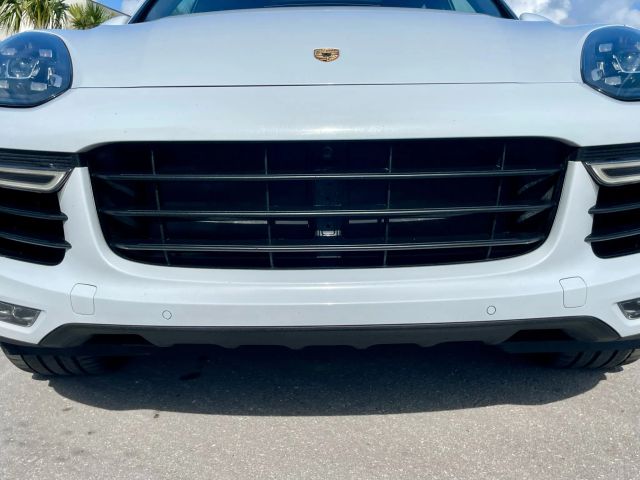 2017 Porsche Cayenne - Image 47