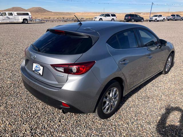 2015 Mazda MAZDA3 i Touring photo 7