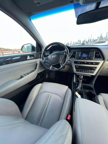 2016 Hyundai Sonata Hybrid Limited Sedan 4d - Image 17