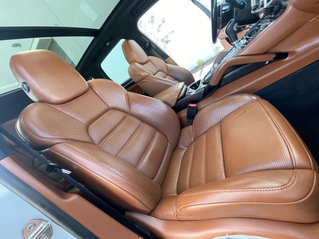 2017 Porsche Cayenne - Image 104